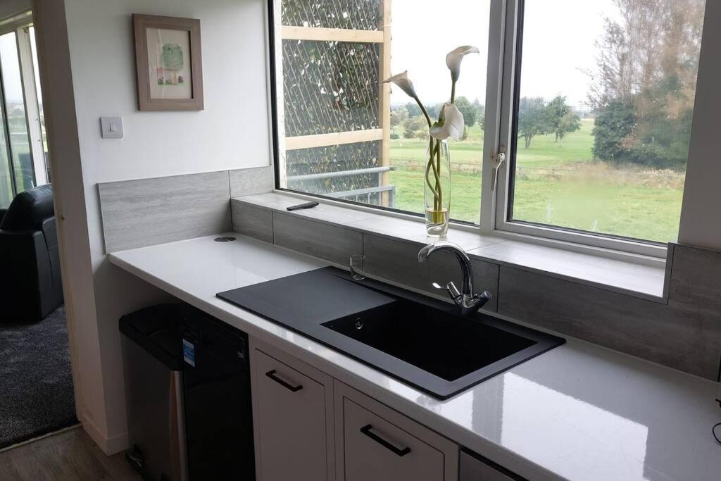 3 Bedroom Apartment With Golf Course View Newcastle upon Tyne Eksteriør bilde