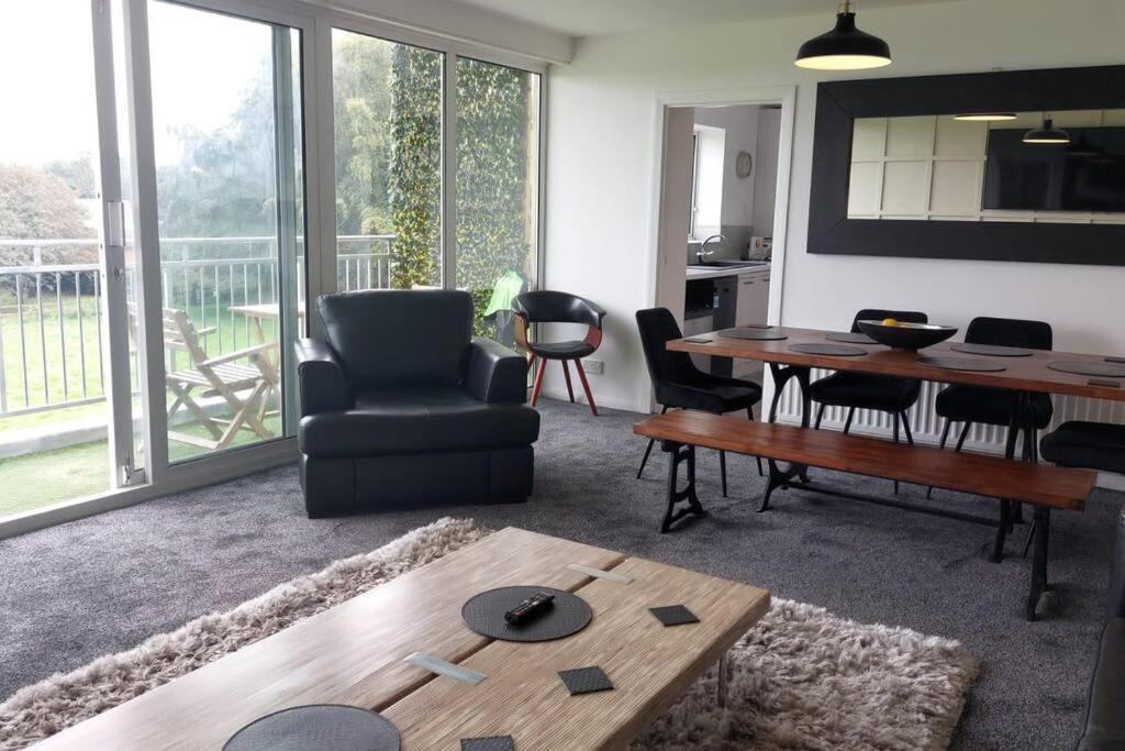 3 Bedroom Apartment With Golf Course View Newcastle upon Tyne Eksteriør bilde